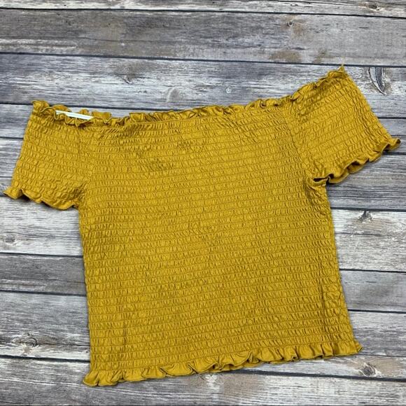 Justify smocked off shoulder top - Picture 1 of 3